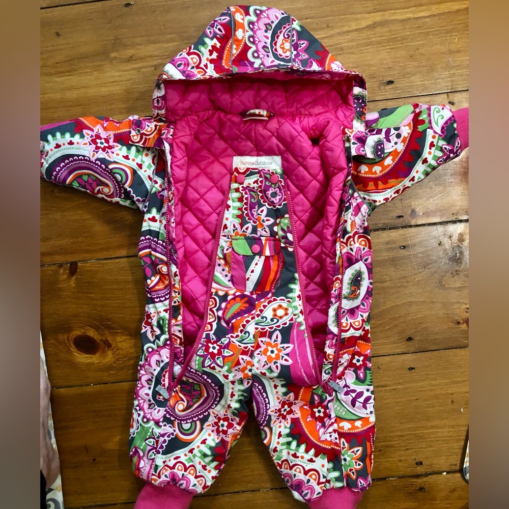 Hanna Andersson Toddler girls snowsuit. Pink print, insulated, warm and cozy.